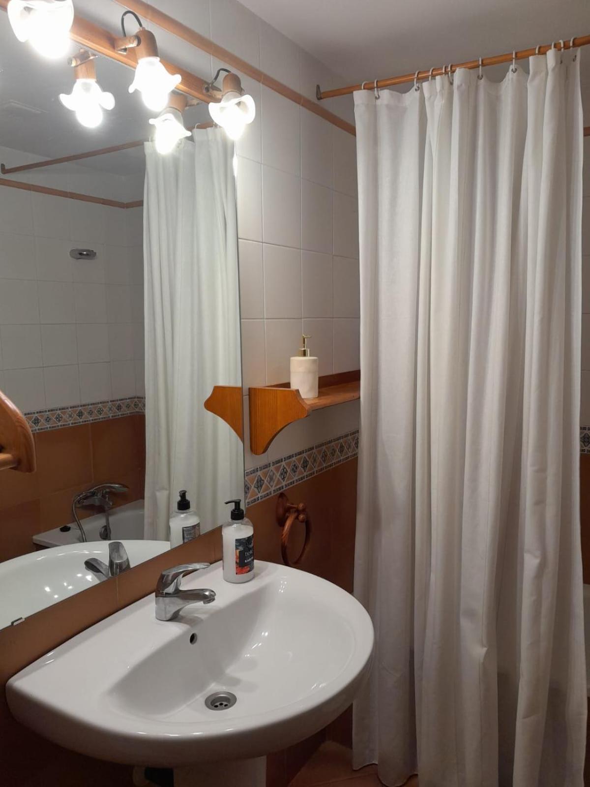 Apartamentos Nevados 24610 Benasque Kültér fotó